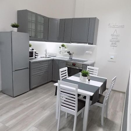 A10 Alkotmany B Apartment Budapeszt Zewnętrze zdjęcie