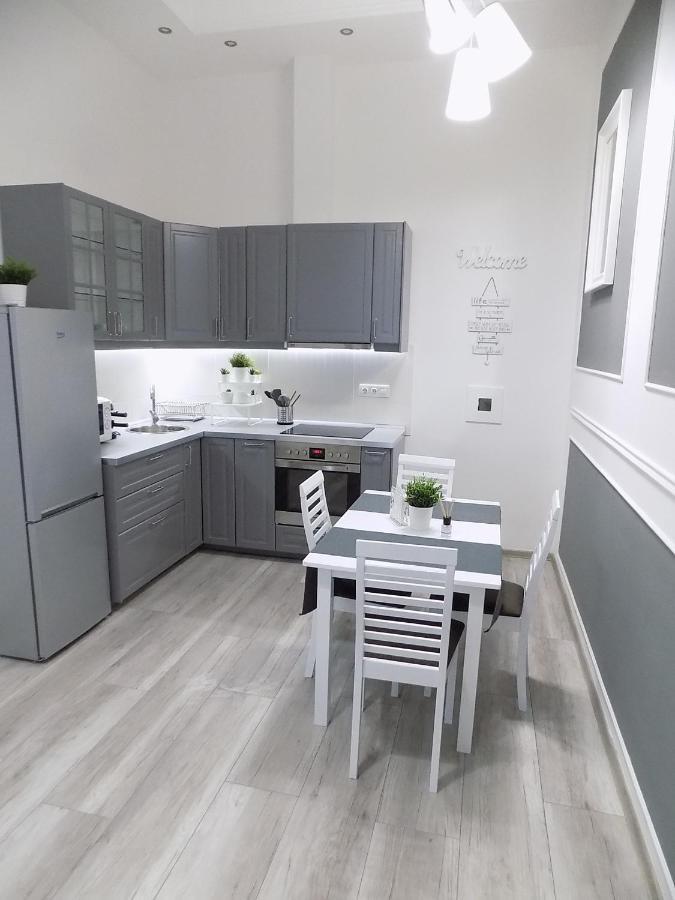A10 Alkotmany B Apartment Budapeszt Zewnętrze zdjęcie
