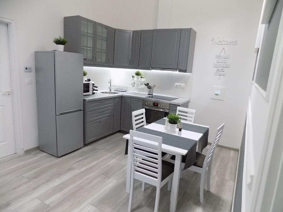 A10 Alkotmany B Apartment Budapeszt Zewnętrze zdjęcie